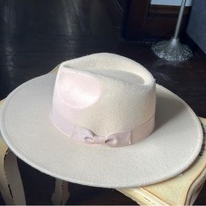Cream Colored Trendy Lucca Hat New with Tags!
